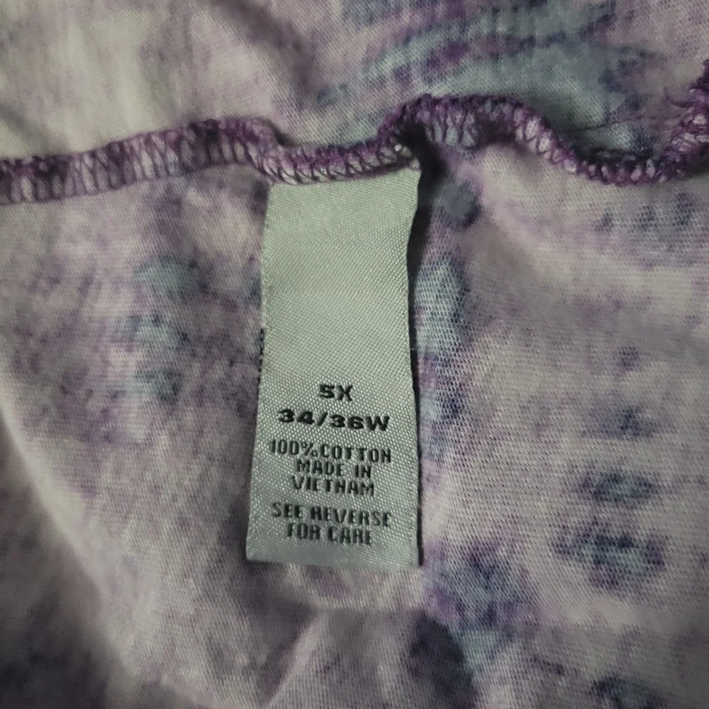 Casual tee - Picture 3 of 3